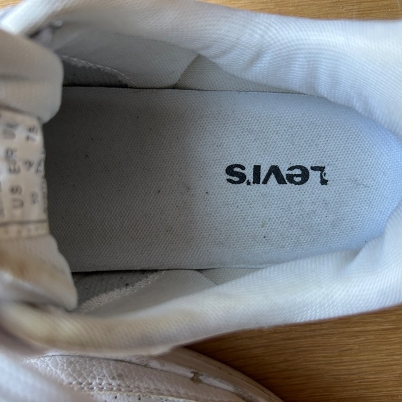 White Levi's Shoes Size 10 - Picture 4 of 14